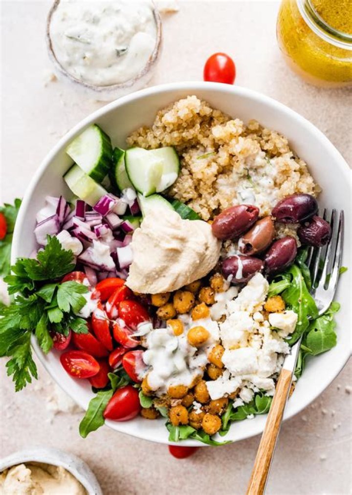Quinoa Bowl Filled with Mediterranean Flavors